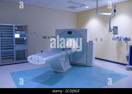 Austin, TX 26. Juni 2007: Magnetresonanztomographie (MRI) in der Notaufnahme des Dell Children's Medical Center, einem 500,000 Quadratmeter großen, hochmodernen Krankenhaus mit 24 Intensivpflegebetten und 170 Patientenzimmern. ©Bob Daemmrich Stockfoto