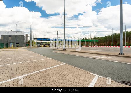 Tarnawa Rzepinska, Polen 28. August 2020. Mautsammlung Tarnawa, für die Fahrt auf der Autobahn A2 in Polen. Der letzte Punkt vor dem Osten Stockfoto