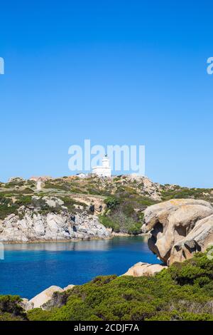 Italien, Sardinien, Santa Teresa Gallura, Cala Spinosa Bucht und Capo Testa Leuchtturm Stockfoto