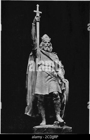 . England, von frühesten Zeiten bis zur Großen Charta. Die Angelsächsische Chronik setzt es in die Wälder und die Echtheiten der Moore. Guthrum, der berühmte dänische Führer, der die Invasion im Süden geführt hatte, entwickelte einen umfassenden Plan zur endgültigen Unterwerfung des westsächsischen Königs. Der Bruder von Halfdene, der Führer der Dänen im Norden, wurde mit dreiundzwanzig Schiffen nach Devonshire geschickt, vermutlich, um von Süden Alfred anzulanden, während Guthrum seine Kräfte gegen ihn auf dem Norden und Osten richtete. Der Plan, obwohl bewundernsfähig, wurde durch die Katastrophe besiegt, die UBB befiel Stockfoto