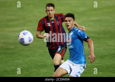 28. August 2020; Stadio Teofilo Patini, Castel di Sangro, Abruzzen, Italien; Vorsaison Fußballfreundlich, Neapel gegen L Aquila Calcio 1927; Eljif Elmas von Neapel Stockfoto