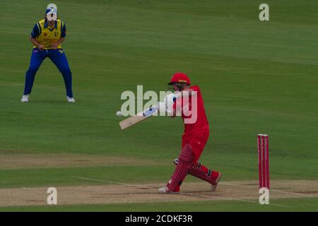 Chester le Street, England, 27. August 2020. Alex Davies klatsch für Lancashire Lightning gegen Durham Cricket in der Vitality Blast. Stockfoto