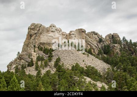 George Washington, Thomas Jefferson, Abraham Lincoln und Theodore Roosevelt haben sich in Mount Rushmore in Rapid City South Dakota eingemeißelt Stockfoto