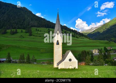 Pfarrkirche St. Georg in Kals am Großglockner, Osttirol, Österreich, Europa Stockfoto