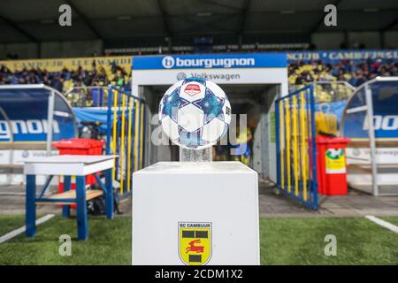 LEEUWARDEN, NIEDERLANDE - 28. AUGUST: Ball of Cambuur Derby Star Keuken Kampioen Divisie vor dem Keukenkampioen-Divisionsspiel zwischen Cambuur und NEC am 28. August 2020 in Leeuwarden, Niederlande. *** Local Caption *** Ball Derby Star Keuken Kampioen Divisie Stockfoto