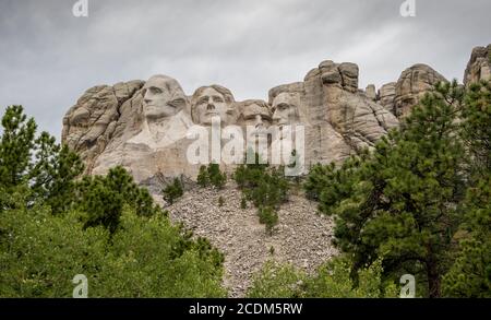 George Washington, Thomas Jefferson, Abraham Lincoln und Theodore Roosevelt haben sich in Mount Rushmore in Rapid City South Dakota eingemeißelt Stockfoto