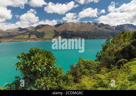 Lake Wakatipu mit Thomson Mountains, Queenstown, Otago, South Island, Neuseeland Stockfoto