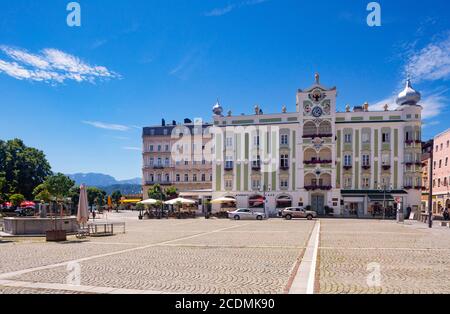 Rathaus mit Keramikkarillon, Rathausplatz, Gmunden, Salzkammergut, Oberösterreich, Österreich Stockfoto