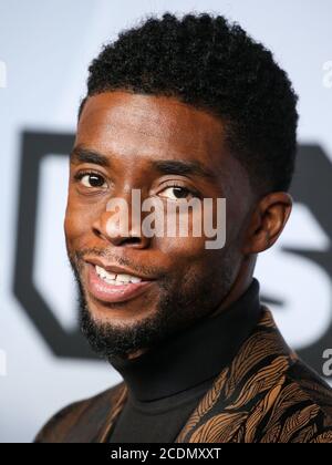 Los Angeles, Usa. August 2020. (DATEI) Chadwick Boseman tot bei 43 nach der Schlacht mit Kolon Krebs. LOS ANGELES, KALIFORNIEN, USA - JANUAR 27: Schauspieler Chadwick Boseman posiert im Presseraum bei den 25. Annual Screen Actors Guild Awards, die am 27. Januar 2019 im Shrine Auditorium in Los Angeles, Kalifornien, USA, abgehalten werden. (Foto von Xavier Collin/Image Press Agency) Quelle: Image Press Agency/Alamy Live News Stockfoto