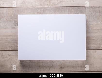 Holzwand und leerer Rahmen Stockfoto
