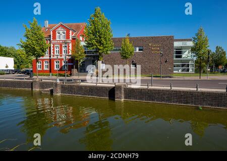 D-Dorsten, Lippe, Ruhrgebiet, Naturpark hohe Mark Westmünsterland, Münsterland, Westfalen, Nordrhein-Westfalen, NRW, Jüdisches Museum Westfalen, Südwall und Ostwall, Wallanlage und Graben am Südgraben und Ostgraben, Wassergraben Stockfoto