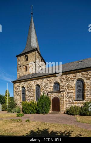 D-Dorsten, D-Dorsten-Rhade, Lippe, Ruhrgebiet, Naturpark hohe Mark Westmünsterland, Münsterland, Westfalen, Nordrhein-Westfalen, NRW, St.-Urbanus-Kirche, katholische Pfarrkirche, Dorfkirche Stockfoto