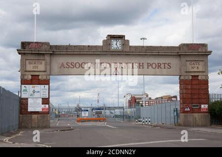 Gate 8 am verbundenen britischen Hafen in Southampton in Hampshire, Großbritannien Stockfoto