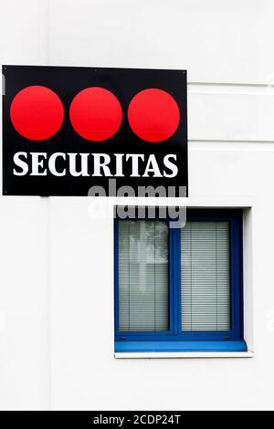 Chalon, Frankreich - 22. Juni 2019: Securitas-Logo auf einem Gebäude. Securitas ist eine Gruppe von Sicherheitsdiensten für Überwachung, Beratung und Untersuchung Stockfoto