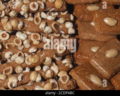 Lebkuchen mit Nüssen aus Aachen genannt Aachener Printen Stockfoto