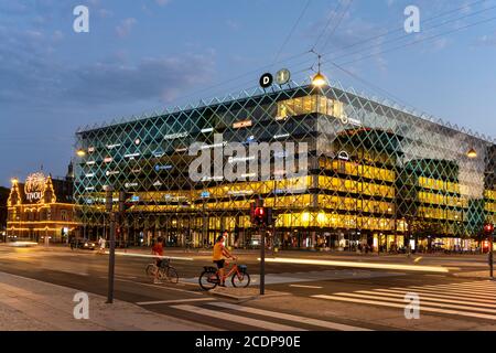 Das Haus der Industrie Industriens Hus am H.C. Andersens Boulevard in der abenddämmerung, Kopenhagen, Dänemark, Europa Industriens Hus, Heimat der Stockfoto