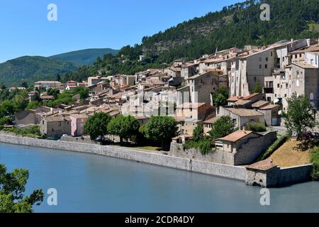 Dorf Sisteron am Ufer der Durance, eine Gemeinde im Département Alpes-de-Haute-Provence in der Provence-Alpes-Côte d'Azur in Frankreich Stockfoto