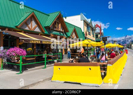 Geschäfte in Jasper Townsite, Jasper National Park, Alberta, Kanada. Stockfoto