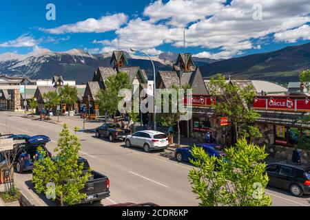 Geschäfte in Jasper Townsite, Jasper National Park, Alberta, Kanada. Stockfoto