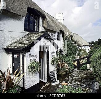 Foto-Illustration des Cott Inn in Dartington in Devon Empfängt seit 1320 Gäste Stockfoto