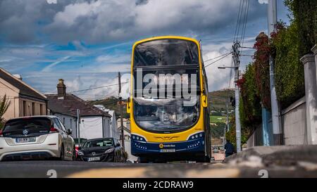 Besuch Von Graystones. Dublin Bus auf seiner Route an der Trafalgar Road. Stockfoto