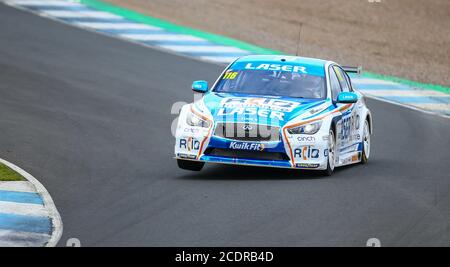 Knockhill Racing Circuit, Fife, Großbritannien. August 2020. Kwik Fit British Touring Car Championship, Knockhill, Qualifying Day; Ashley Sutton während des Qualifying Credit: Action Plus Sports/Alamy Live News Stockfoto