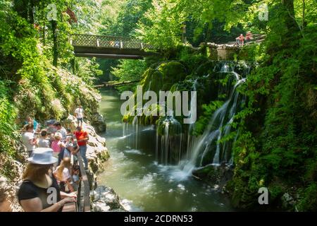 Der Bigar-Wasserfall (Izvorul Bigăr) in Westrumänien galt bis zum Einsturz oft als einer der schönsten der Welt. Stockfoto