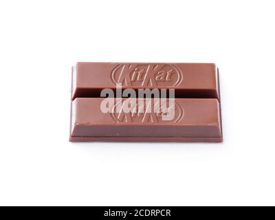Assam, indien - Augest 15, 2020 : Kitkat Schokoladenriegel isoliertes Stockbild. Stockfoto