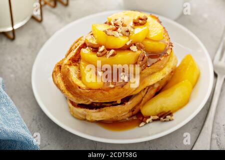 Caramel Apfel french Toast Stockfoto