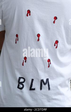 29. August 2020, London, Ontario, Kanada. Black Lives Matter protestieren im Victoria Park. Jacob Black Gun Shoot Shirt. Luke Durda/Alamy Stockfoto