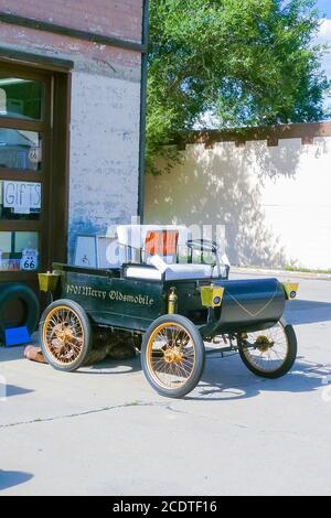 Altes Auto zum Verkauf in Williams Town Route 66 Stockfoto