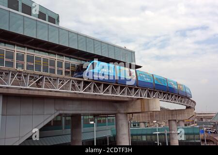 Terminal Link Zug, Toronto, Pearson Flughafen Stockfoto