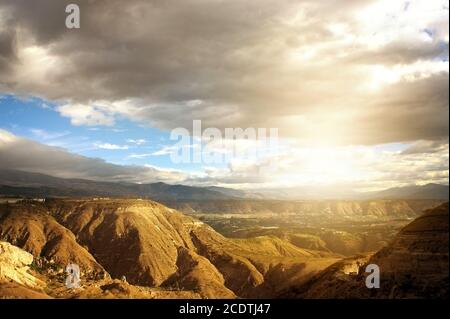 Die Anden Ecuadors zwischen Quito und Otavalo Stockfoto