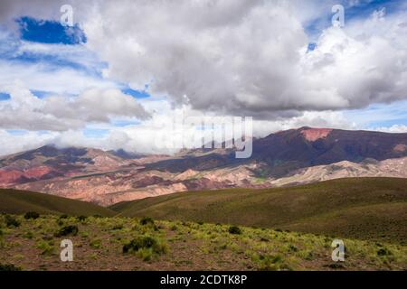 Serranias del Hornocal, farbige Berge, Argentinien Stockfoto