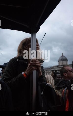 Traflagar Square, London, 29. August 2020. Die Menschen protestieren gegen Sperrregeln, die die Regierung, Bill Gates und Impfstoffe anführen. David Icke Stockfoto