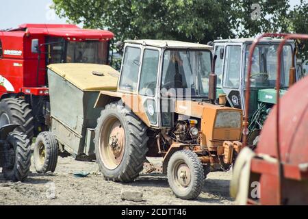 Traktor. Landwirtschaftliche Maschinen. Stockfoto