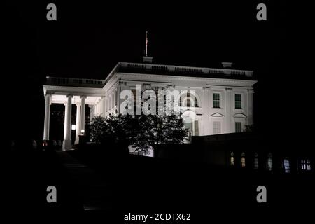 Washington, DC, USA. August 2020. Das Weiße Haus steht am Freitag, den 28. August 2020 in Washington, DC, USA. Quelle: Stefani Reynolds/Pool via CNP Quelle: dpa/Alamy Live News Stockfoto