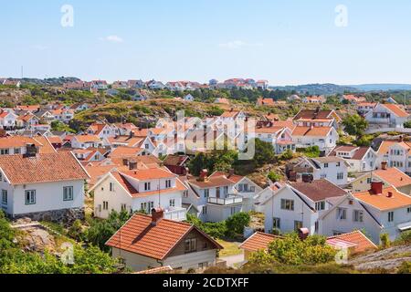 Blick auf Grundsund, eine Küstengemeinde an der schwedischen Westküste Stockfoto