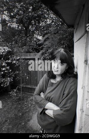 Susheila Nästa Akademikerin, Kritikerin und literarische Aktivistin fotografiert in ihrem Londoner Haus SE10. 25 Mai 1993. Foto: Neil Turner Stockfoto