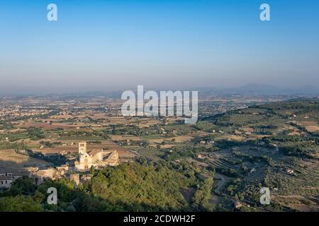 Die schöne Basilika San Francesco von Assisi Stockfoto