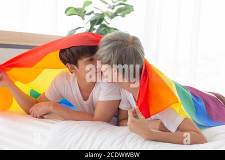 Homosexuell Paare junge Jungen asiatische Männer LGBT Konzepte. Stockfoto