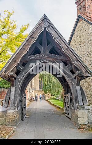 Dorchester on Thames (Oxfordshire, England): Kirche und Kirchhof mit Lychgate Stockfoto