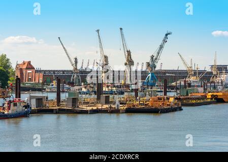 Der Hansa-Hafen im Hamburger Stadtteil kleiner Grasbrook Stockfoto