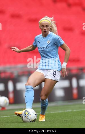 29. August 2020; Wembley Stadium, London, England; Community Shield Womens Final, Chelsea gegen Manchester City; Chloe Kelly von Manchester City Women kontrolliert den Pass Stockfoto