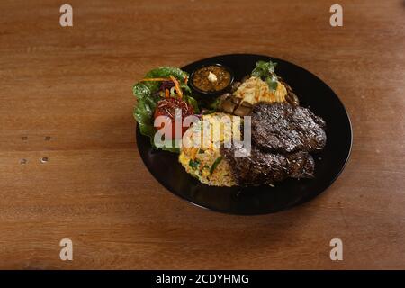 Essen ist ein wichtiger Teil einer ausgewogenen Ernährung.Es tut mir leid für das, was ich sagte, als ich hungrig war.gutes Essen, gutes Leben. Stockfoto