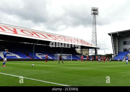 OLDHAM, ENGLAND. SAMSTAG, 29. AUGUST 2020 Spielaction während des Pre-Season Freundschaftsspiel zwischen Oldham Athletic und Lincoln City im Boundary Park, Oldham. (Kredit: Eddie Garvey, Mi News) Kredit: MI Nachrichten & Sport /Alamy Live Nachrichten Stockfoto