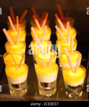 Desserts in einem Hotel für ein Abendessen Stockfoto