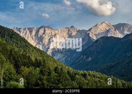 Wunderschöne Berglandschaft. Blick auf den Lovcen Nationalpark vom Jezerski vrh Gipfel, Seeberg Sattel. Montenegro, Slowenien Stockfoto