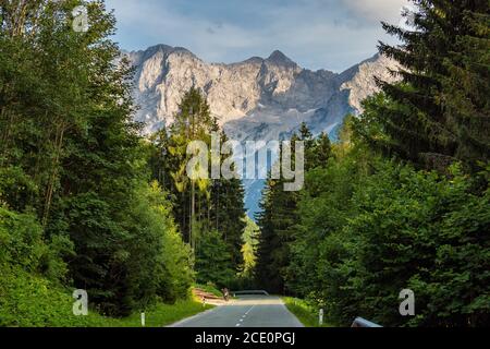 Wunderschöne Berglandschaft. Blick auf den Lovcen Nationalpark vom Jezerski vrh Gipfel, Seeberg Sattel. Montenegro, Slowenien Stockfoto