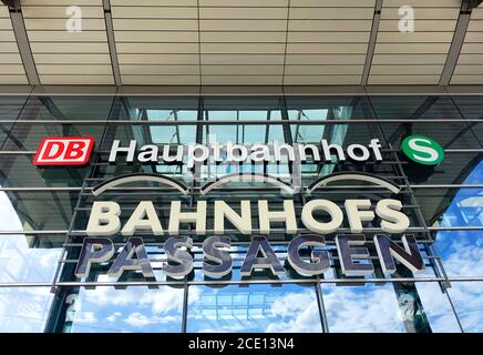 Potsdam Hauptbahnhof, Bahnhofs Passagen, Brandenburg, Deutschland Stockfoto